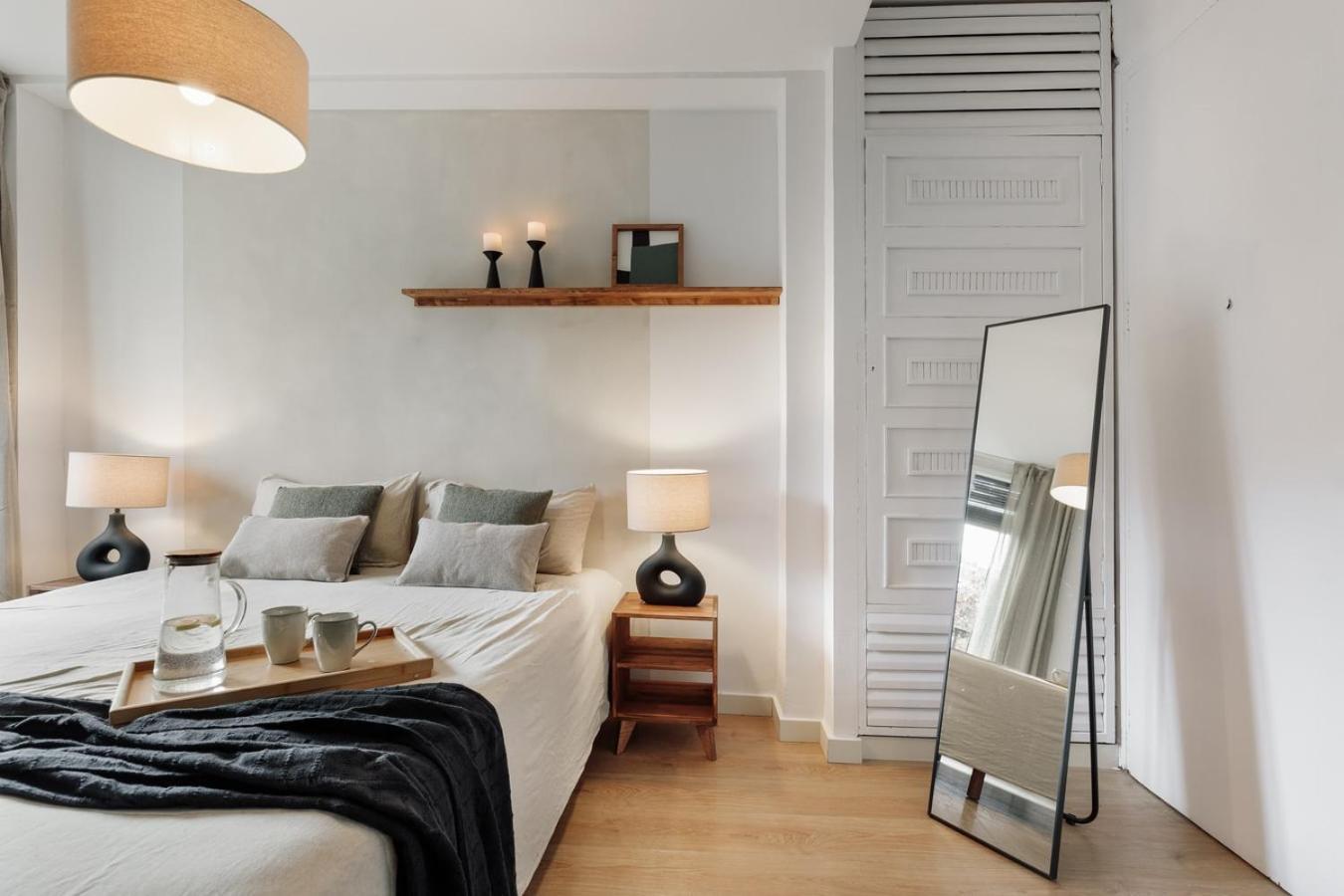 Canet - 1 Bedroom In Ciutat Vella Apartment Barcelona